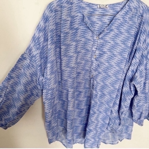 Free People Intimately Size Small Blooms For You Loungewear Shirt Blue Abstract - Picture 3 of 8